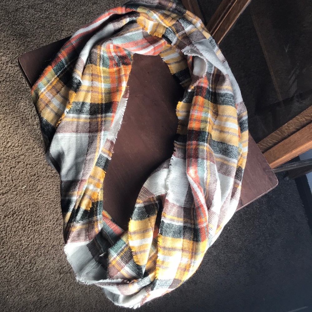 Infinity Scarf - Picture 2 of 4